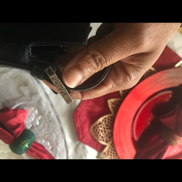 FENDI BLACK NEOPRENE SHOULDER BAG - Picture 4 of 8